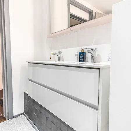 3 Lovely Comfortable At Heart Of Апартаменты *